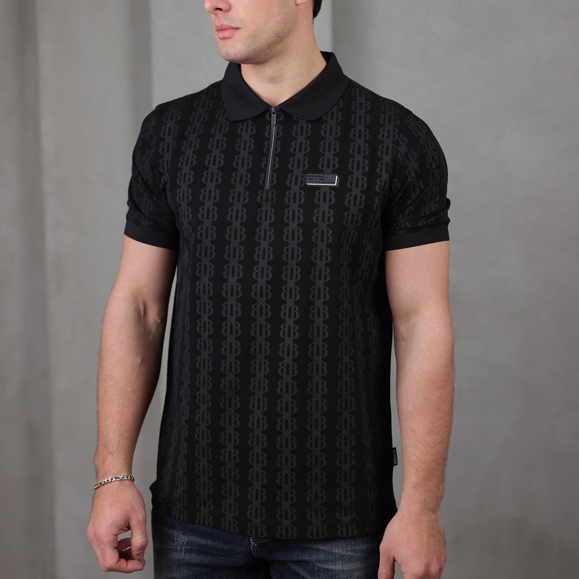 BERARDI-Denim-3309-BLACK.jpg פולו קצר עם רוכסן של BERARDI-Denim – תמונה 1