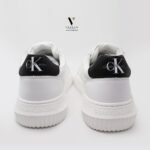 ⁦נעלי סניקרס של Calvin Klein Jeans Chunky⁩ – תמונה ⁦5⁩