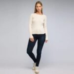 ⁦סריג לנשים ספורט אלגנטי של NAUTICA 54001SBNFA24 - CREAM⁩ – תמונה ⁦3⁩