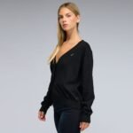 ⁦סריג לנשים עם כפתורים של NAUTICA 54006SBNFA24-BLACK⁩ – תמונה ⁦2⁩