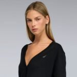 ⁦סריג לנשים עם כפתורים של NAUTICA 54006SBNFA24-BLACK⁩ – תמונה ⁦5⁩