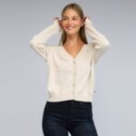 ⁦סריג לנשים עם כפתורים של NAUTICA 54006SBNFA24-CREAM⁩ – תמונה ⁦3⁩