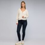 ⁦סריג לנשים עם כפתורים של NAUTICA 54006SBNFA24-CREAM⁩ – תמונה ⁦5⁩