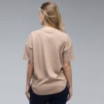 ⁦טי שירט אוברסייז לצעירות של NAUTICA T-53001SBNSP24-TAUPE⁩ – תמונה ⁦3⁩