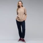 ⁦טי שירט אוברסייז לצעירות של NAUTICA T-53001SBNSP24-TAUPE⁩ – תמונה ⁦4⁩