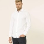 ⁦חולצה מכופתרת חלקה NAUTICA W81I02 TAILORED FIT⁩ – תמונה ⁦2⁩