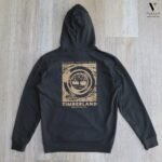 קפוצ’ון שחור עיצוב מודפס של TIMBERLAND – תמונה 5