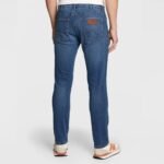 ⁦גינס קלאסי עם גומי במוֹתֶן WRANGLER GREENSBORO⁩ – תמונה ⁦2⁩