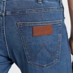 ⁦גינס קלאסי עם גומי במוֹתֶן WRANGLER GREENSBORO⁩ – תמונה ⁦5⁩