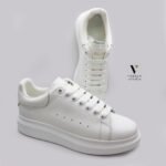 נעליים עם שרוכים לבן של BLANK