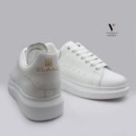 ⁦נעליים עם שרוכים לבן של BLANK⁩ – תמונה ⁦2⁩