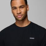 ⁦חולצת טי שחור של COLUMBIA Chill Creek Knit⁩ – תמונה ⁦5⁩