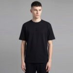 טי שירט אוברסייז שחור של ROBERTO VINO