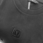 טי שירט אוברסייז שחור של ROBERTO VINO – תמונה 3