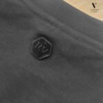 טי שירט אוברסייז שחור של ROBERTO VINO – תמונה 5