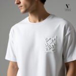 טי שירט לבן עם כיס של WJEANS