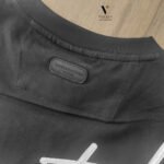 ⁦טי שירט בעיצוב בגב של ROBERTO VINO⁩ – תמונה ⁦9⁩