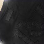 ⁦טי שירט שחור מעוצב ריקמה של ROBERTO VINO⁩ – תמונה ⁦6⁩