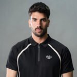 ⁦פולו קצר מעוצב עם סגירת רוכסן של VALERIO⁩ – תמונה ⁦2⁩