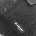 ⁦פולו קצר שחור מבד סריג של VALERIO⁩ – תמונה ⁦4⁩