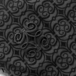 ⁦טי-שירט שחור מעוצבת מבד סריג של VALERIO⁩ – תמונה ⁦6⁩