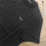 ⁦טי שירט שחור עיצוב מודפס של CLOSER⁩ – תמונה ⁦4⁩