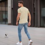 ⁦טי-שירט קרם מבד סריג של GIORGIO BELLINI⁩ – תמונה ⁦2⁩