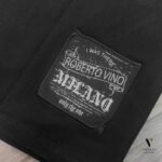 ⁦טי שירט שחור עיצוב מודפס של ROBERTO VINO⁩ – תמונה ⁦10⁩