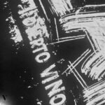 ⁦טי שירט שחור עיצוב מודפס של ROBERTO VINO⁩ – תמונה ⁦9⁩