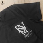 ⁦טי שירט שחור עיצוב ריקמה של ROBERTO VINO⁩ – תמונה ⁦6⁩
