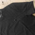 טי שירט שחור מבד סריג של ROBERTO VINO – תמונה 4
