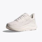 ⁦נעלי לבן ספורט לנשים HOKA CLIFTON WIDE 10⁩ – תמונה ⁦3⁩