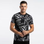 טי שירט שחור/לבן עיצוב מודפס של WJEANS