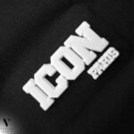 ⁦פולו קצר חלק שחור כותנה של ICON PARIS⁩ – תמונה ⁦5⁩